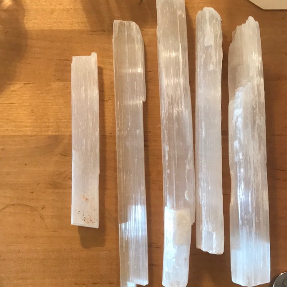 Selenite: The Stone of Light, Insight* Protection - Picture 3 of 4